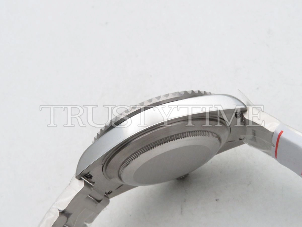 Копия часов Rolex Submariner “Kermit” 40mm 16610LV