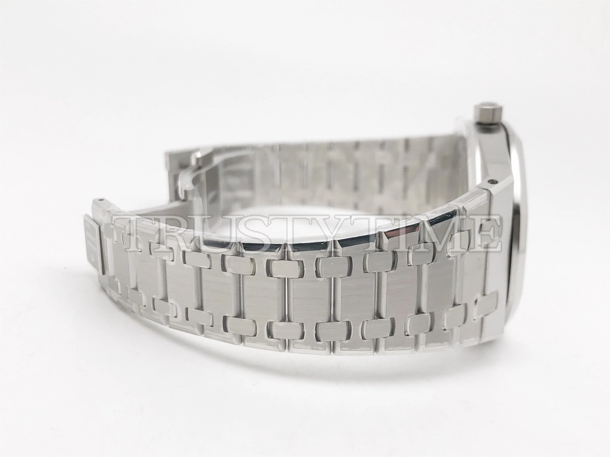 Копия часов Audemars Piguet Royal Oak Jumbo Extra-Thin Openworked 50th Anniversary 16204ST.OO.1240ST.01