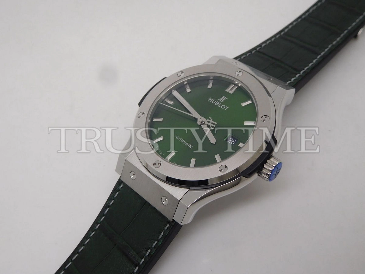 Копия часов Hublot Classic Fusion 42mm 542.NX.8970.LR