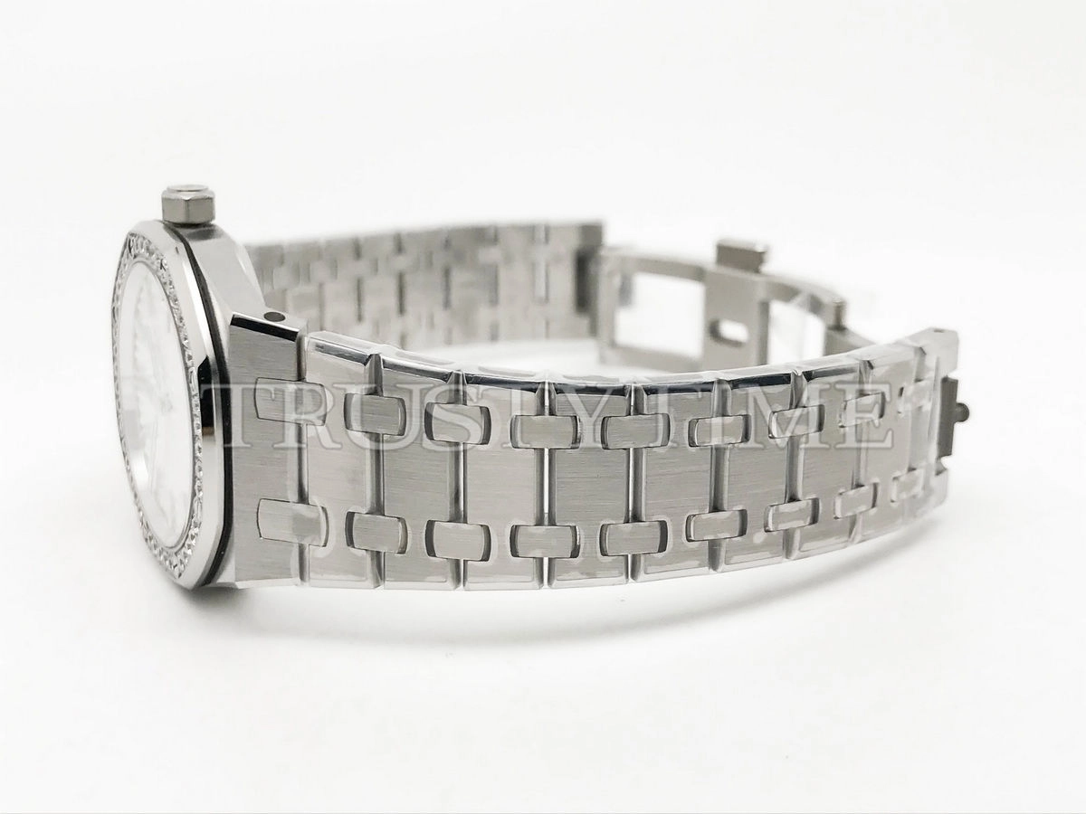 Копия часов Audemars Piguet Royal Oak Ladies 33mm 67651ST.ZZ.1261ST.01