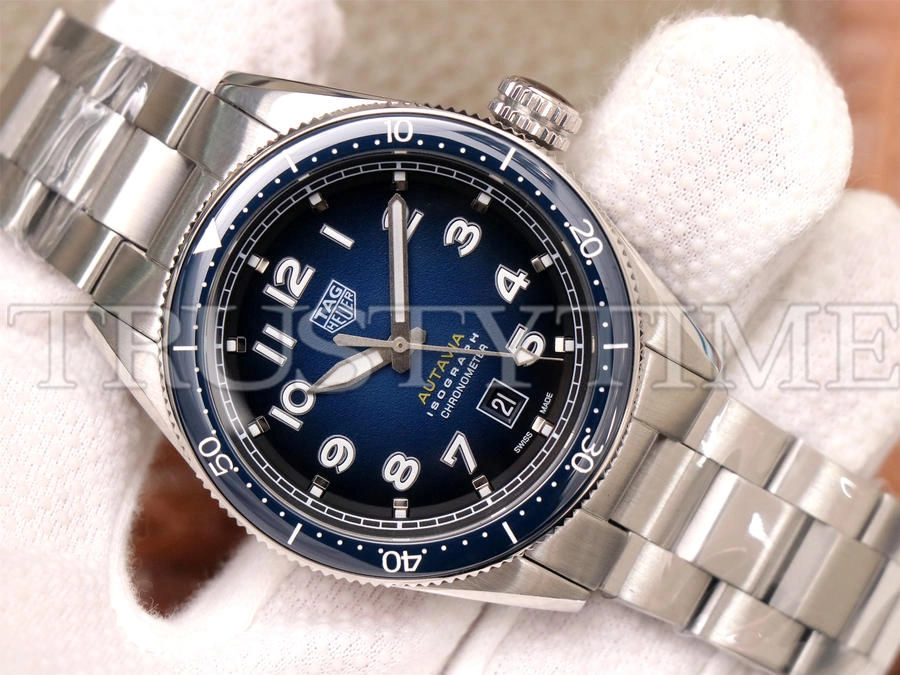 Копия часов Tag Heuer Autavia Isograph Calibre 5 42mm WBE5116.EB0173