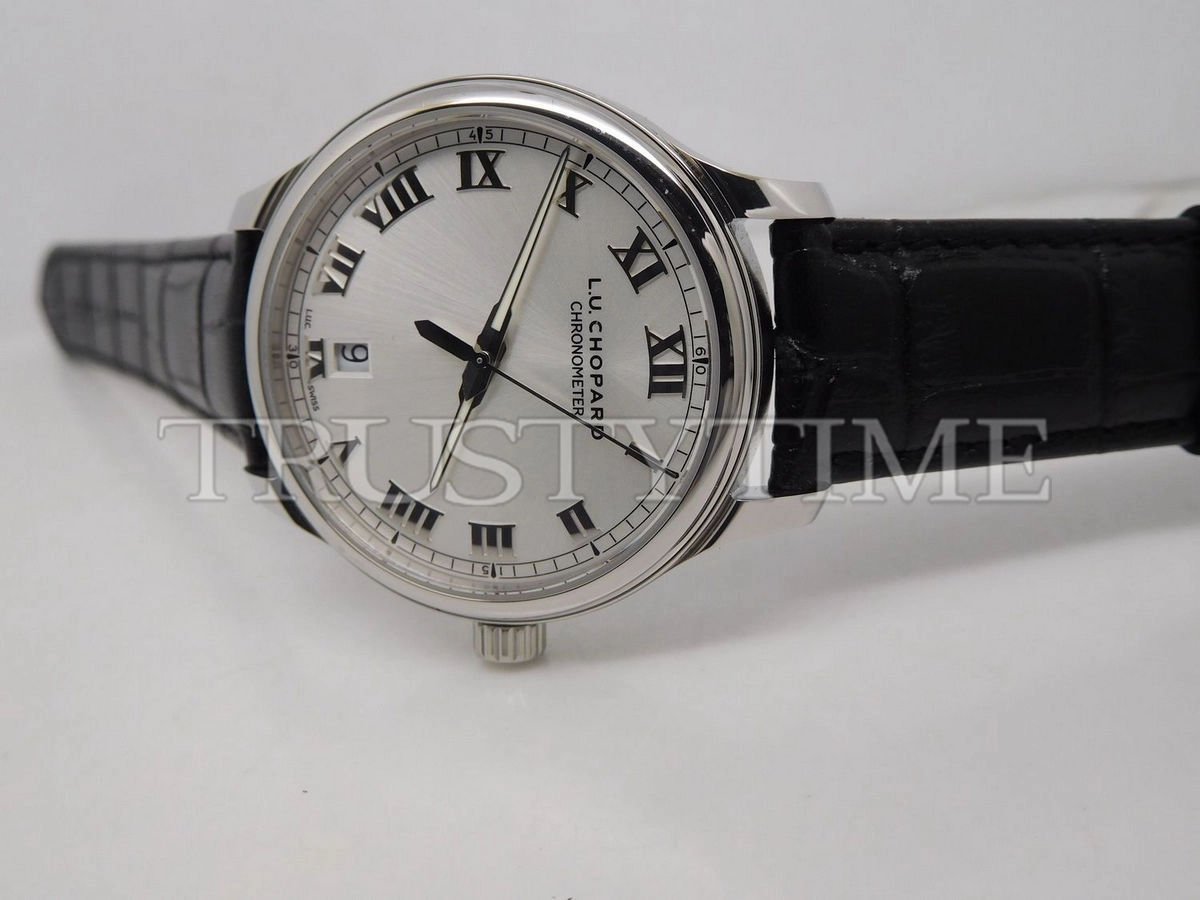 Копия часов Chopard L.U.C 1937 42mm 68558-3001