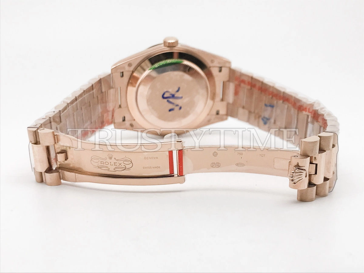 Копия часов Rolex Day-Date 40mm 228235-0053