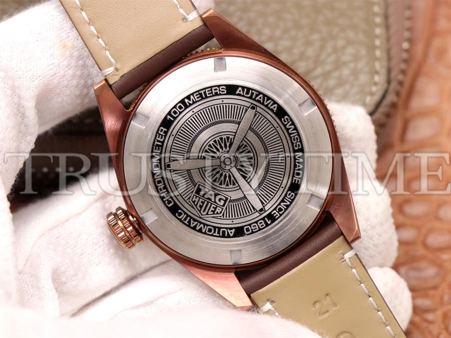 Копия часов Tag Heuer Autavia Isograph Calibre 5 42mm WBE5193.FC8300