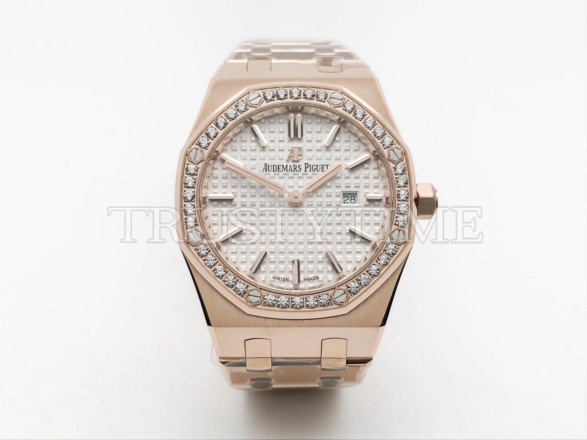 Копия часов Audemars Piguet Royal Oak Ladies 33mm 67651OR.ZZ.1261OR.01