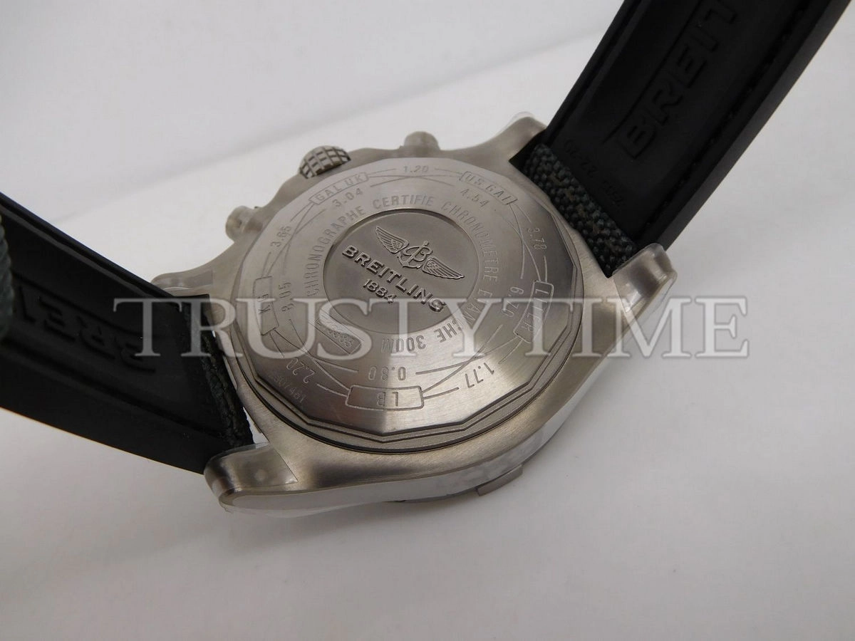 Копия часов Breitling Avenger Bandit Chronograph 45 A1338111/F564/109W/A20BA.1