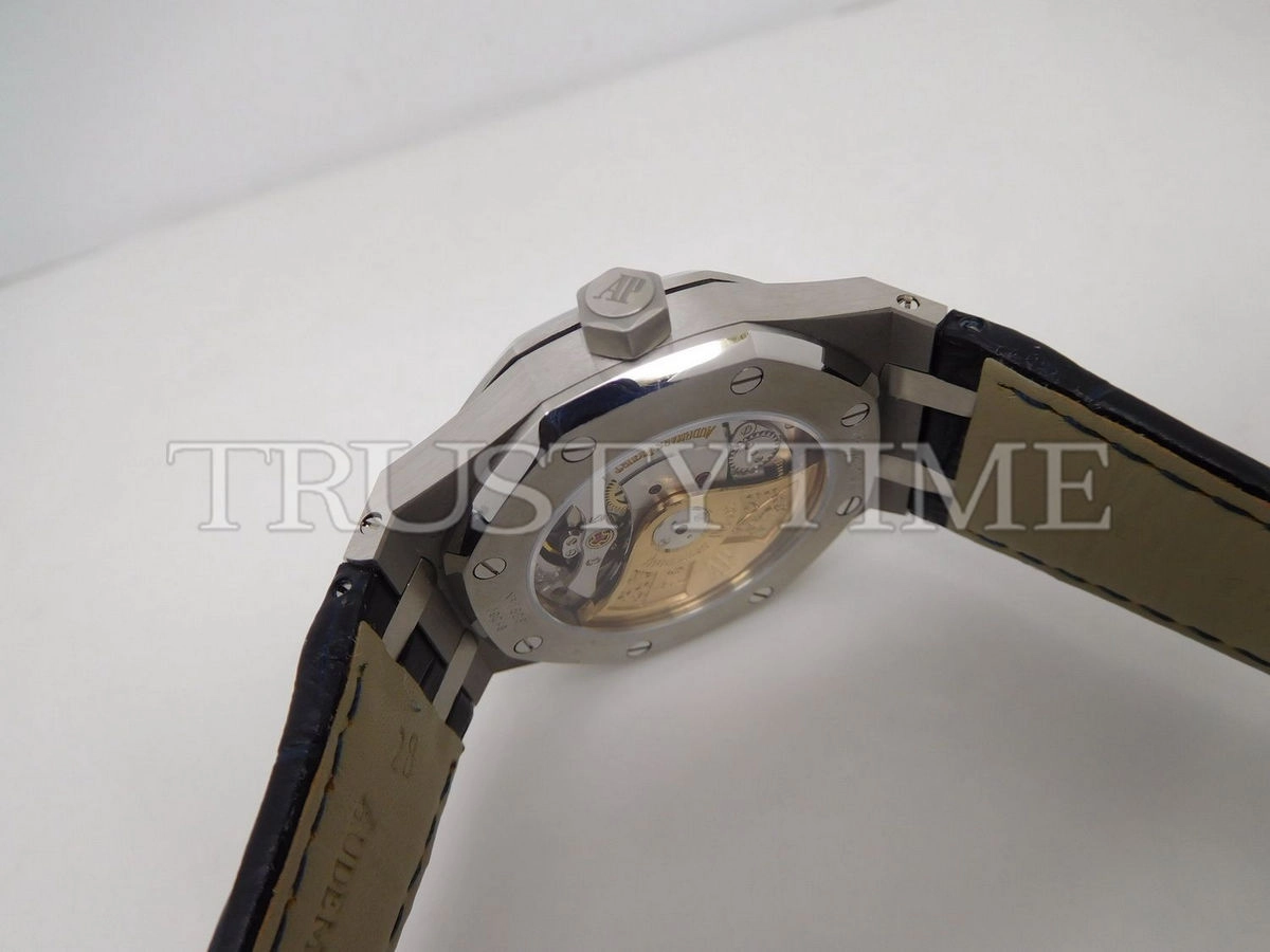 Копия часов Audemars Piguet Royal Oak Automatic 15452BC.ZZ.D019CR.01