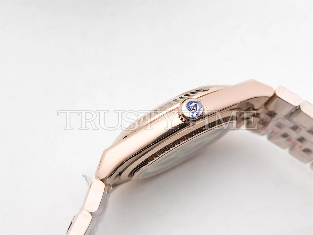 Копия часов Rolex Land-Dweller 40mm 127335-0001