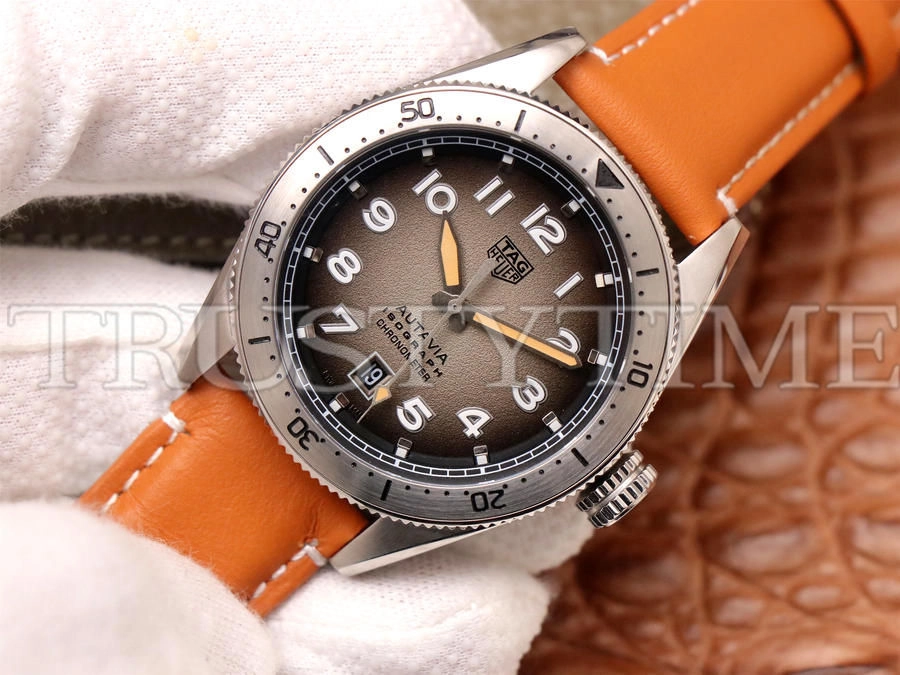 Копия часов Tag Heuer Autavia Isograph Calibre 5 42mm WBE5111.FC8267
