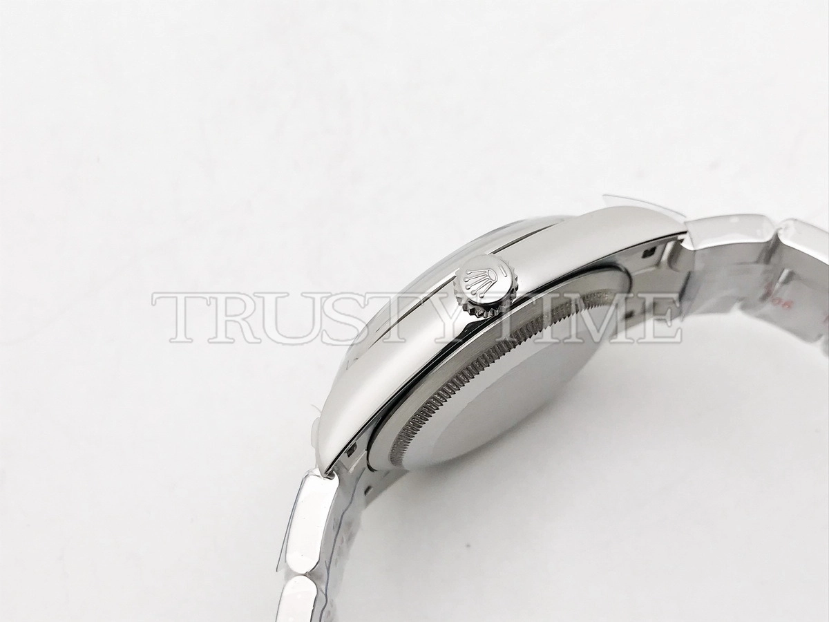 Копия часов Rolex Oyster Perpetual 36mm 126000-0015