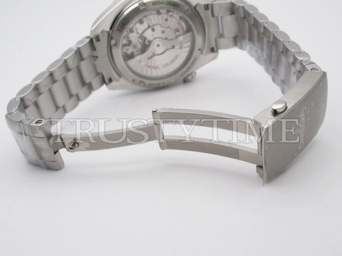 Копия часов Omega Seamaster Planet Ocean 600m Co‑Axial Master Chronometer GMT 43.5mm 232.30.44.22.01.002
