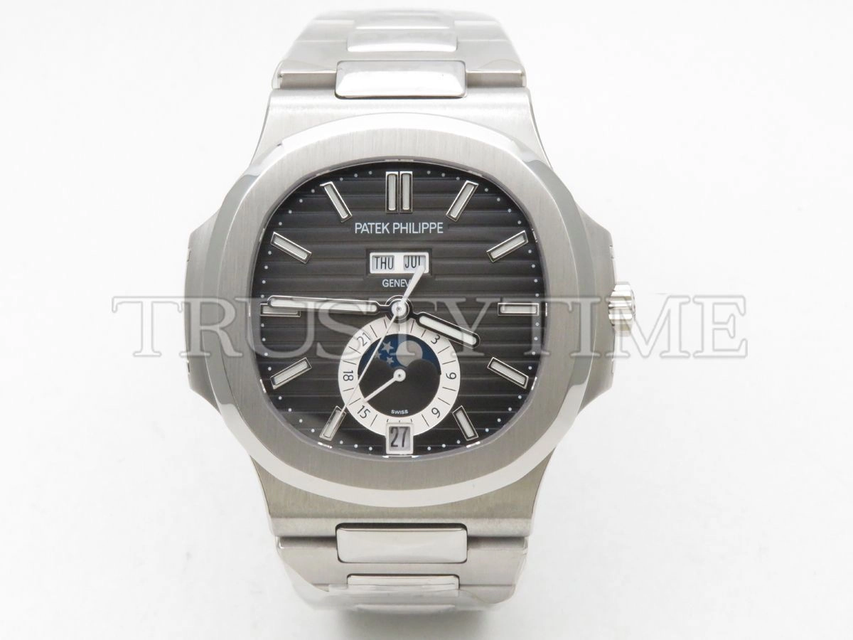 Копия часов Patek Philippe Nautilus Annual Calendar 40,5mm 5726/1A-001