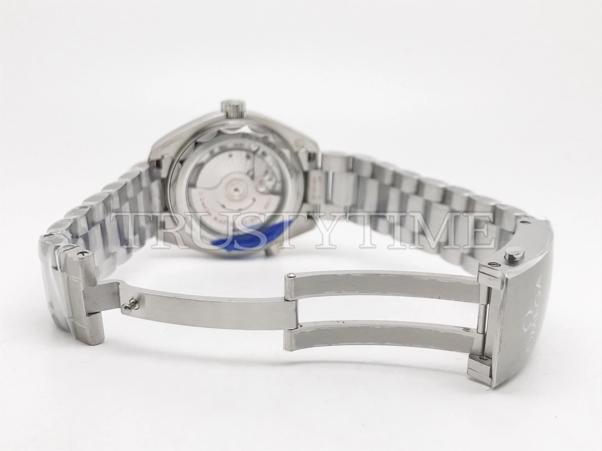 Копия часов Omega Seamaster Planet Ocean 600m Co‑Axial Master Chronometer 39,5 mm 215.30.40.20.03.001