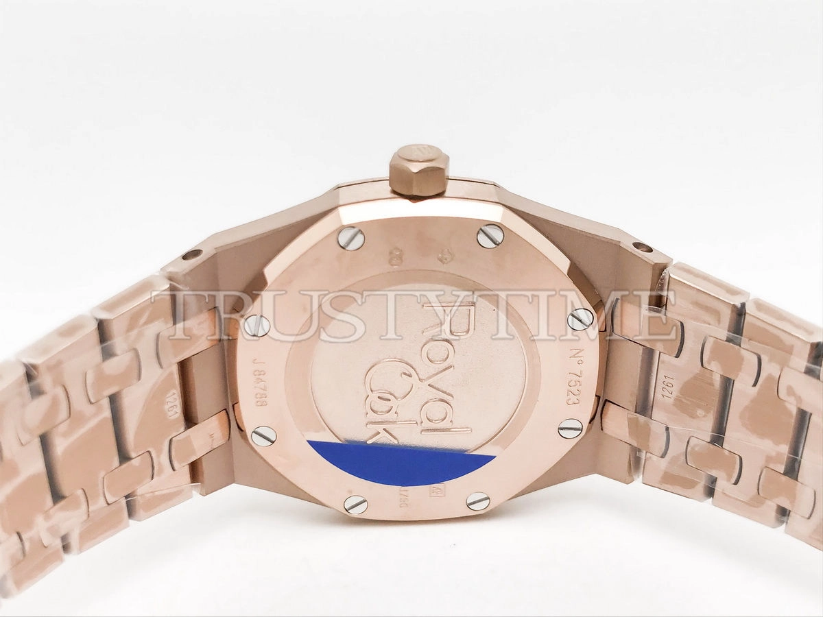 Реплика часов Audemars Piguet Royal Oak Ladies 33mm 67650OR.OO.1261OR.01 Арт.AP-0736 Копия часов Audemars Piguet Royal Oak Ladies 33mm 67650OR.OO.1261OR.01 Арт.AP-0736