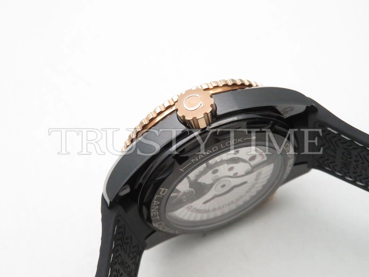 Копия часов Omega Seamaster Planet Ocean 600m Co‑Axial Master Chronometer GMT Deep Black 45,5mm 215.63.46.22.01.001