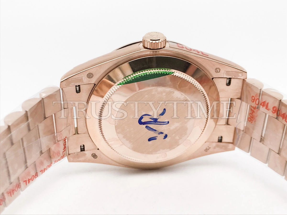 Копия часов Rolex Day-Date 40mm 228235-0053