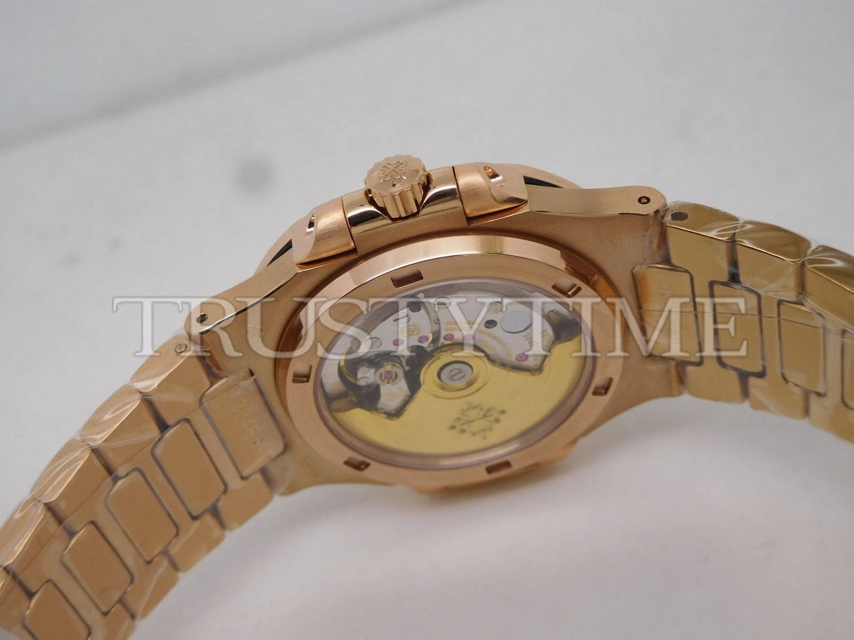 Копия часов Patek Philippe Nautilus 40mm 5719/10R-010