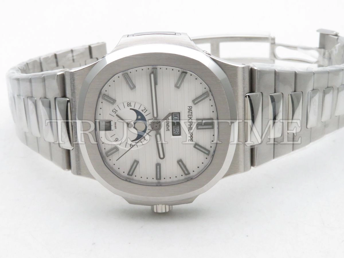 Копия часов Patek Philippe Nautilus Annual Calendar 40,5mm 5726/1A-010