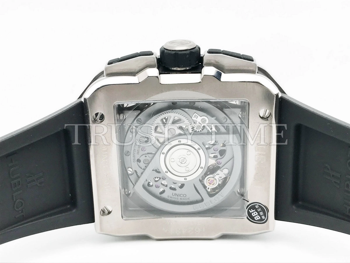 Копия часов Hublot Square Bang Unico Titanium 821.NX.0170.RX
