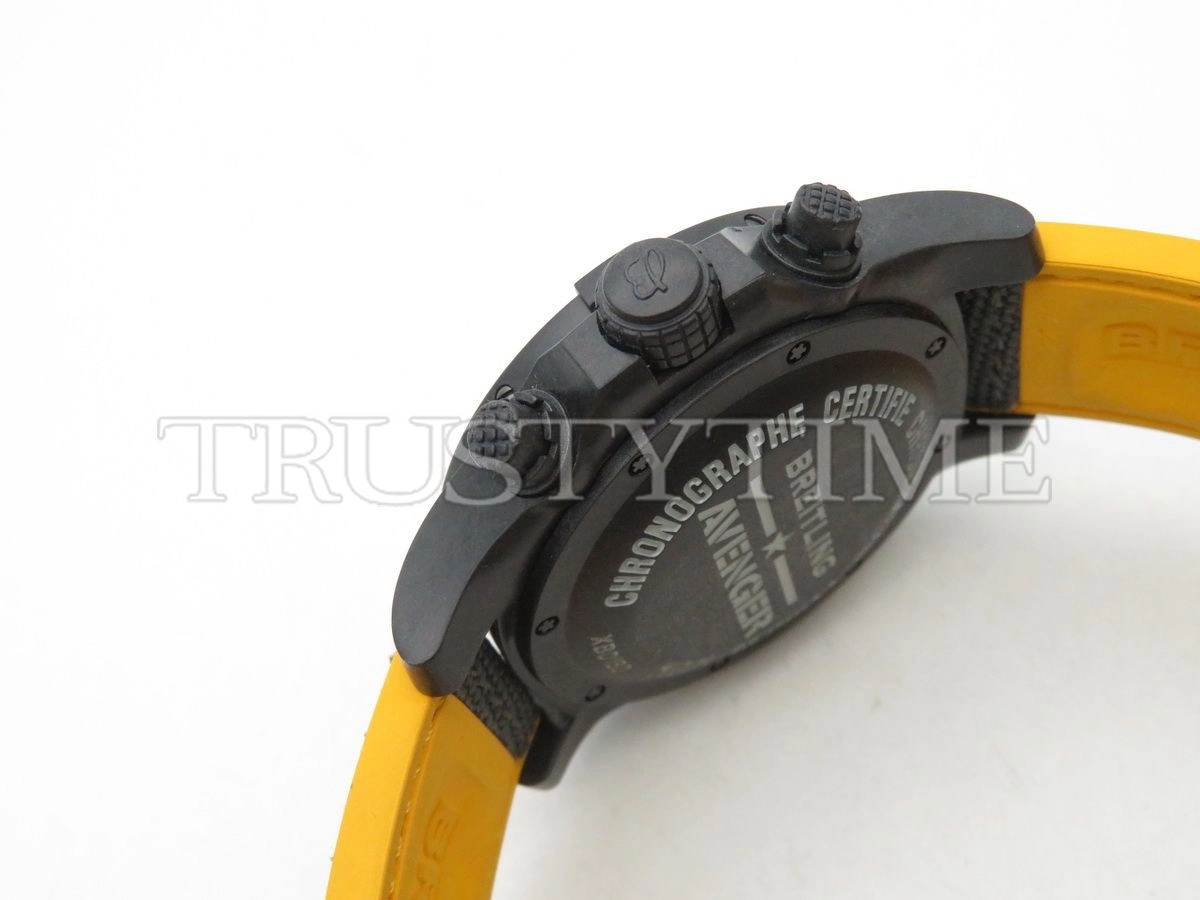 Копия часов Breitling Avenger Hurricane 45 XB0180E41B1S1