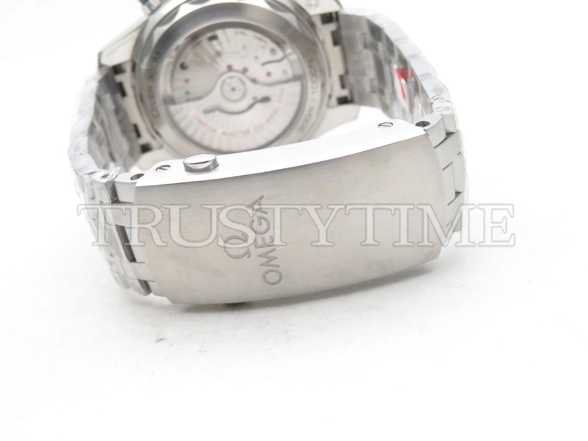 Копия часов Omega Seamaster Diver 300m Co‑Axial Master Chronometer Chronograph 44mm 210.30.44.51.06.001