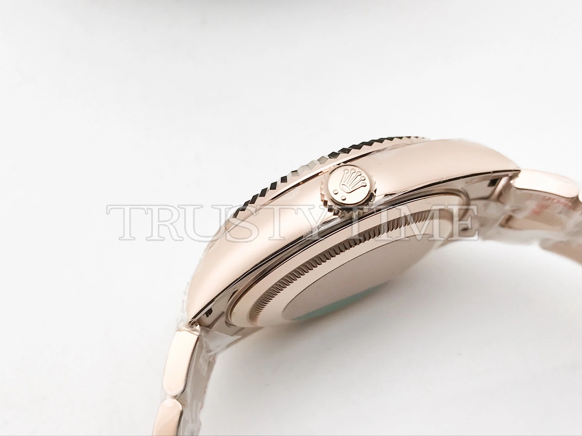 Копия часов Rolex Sky-Dweller 42mm 336935-0002