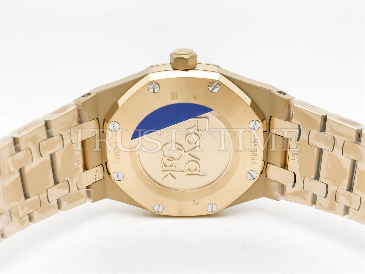 Копия часов Audemars Piguet Royal Oak Ladies 33mm 67651BA.ZZ.1261BA.01