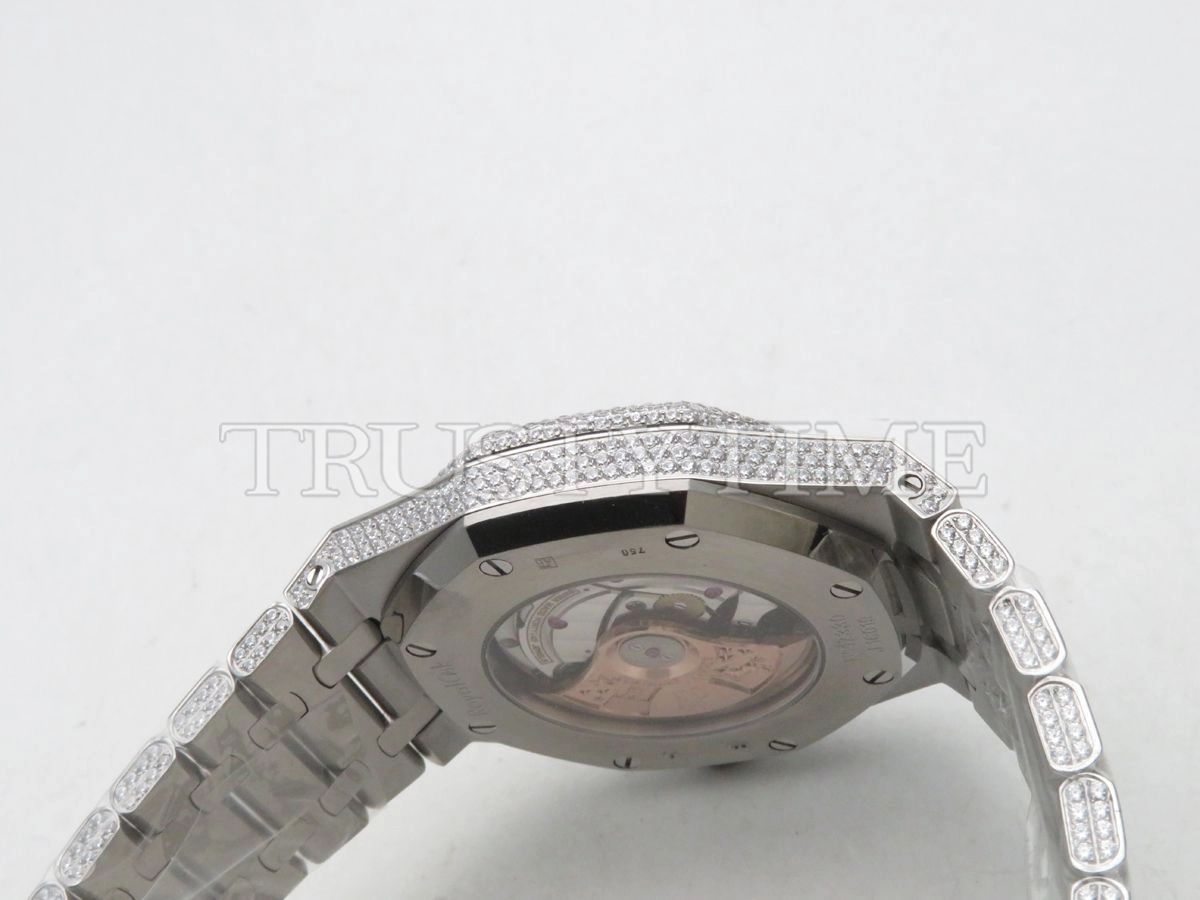 Копия часов Audemars Piguet Royal Oak 15400 Full Diamond