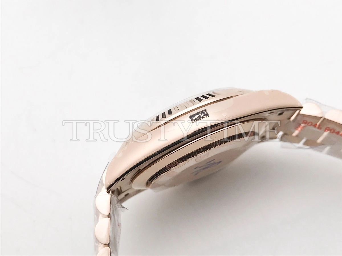 Копия часов Rolex Day-Date 40mm 228235-0053
