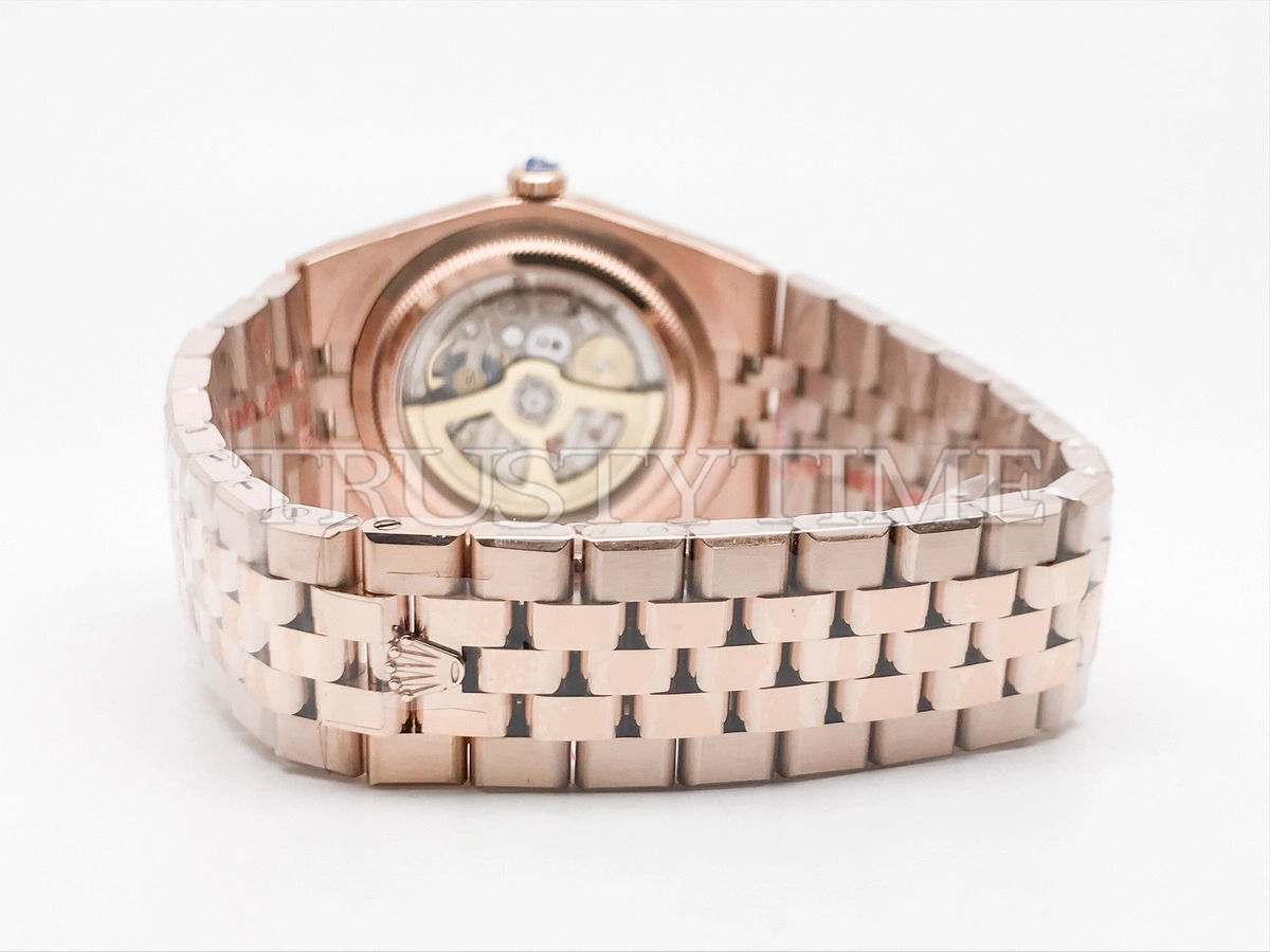 Копия часов Rolex Land-Dweller 40mm 127335-0001