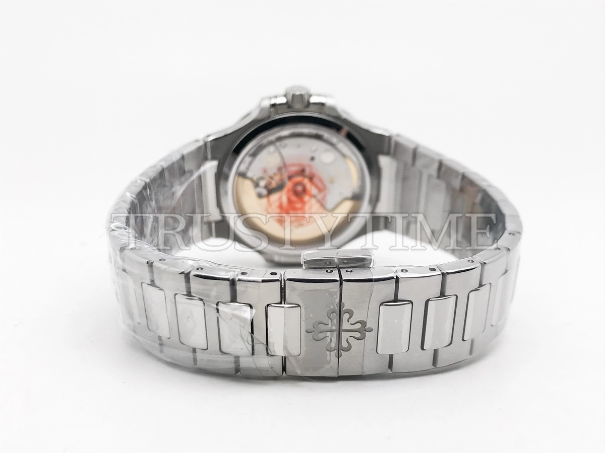 Копия часов Patek Philippe Nautilus Ladies 35mm 7118/1A-011 Арт.PP-0725