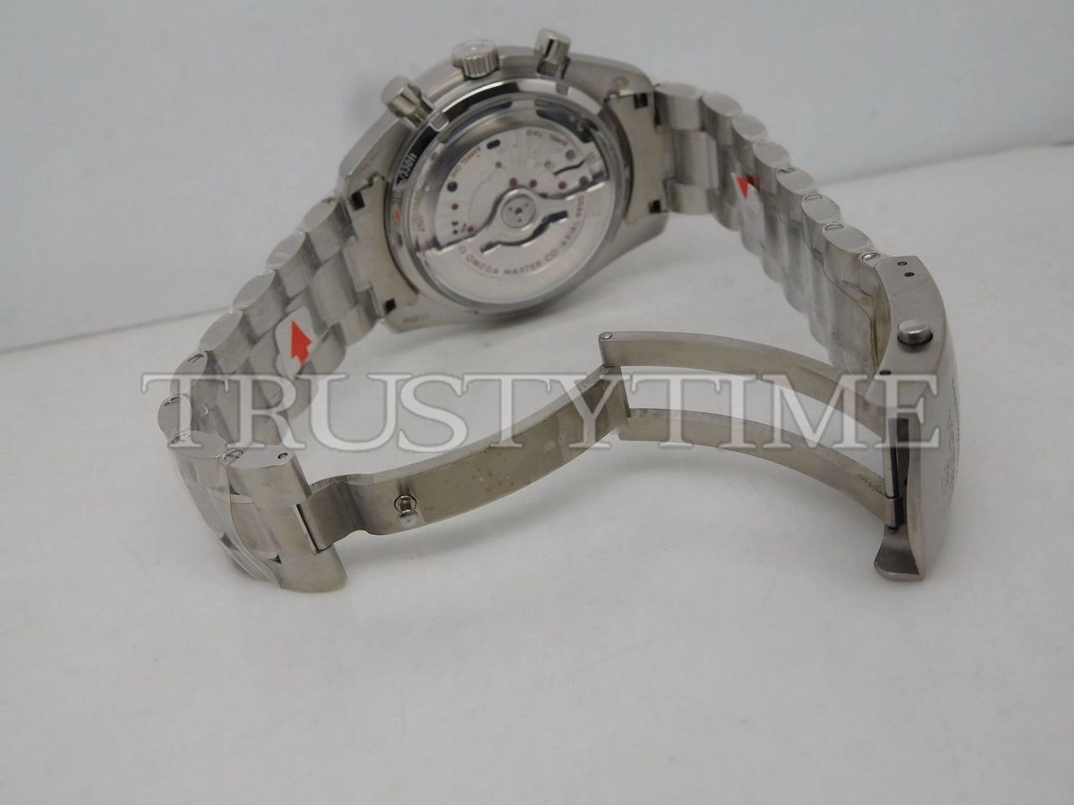 Копия часов Omega Speedmaster Racing Co-axial Master Chronometer Chronograph 44mm 329.30.44.51.04.001