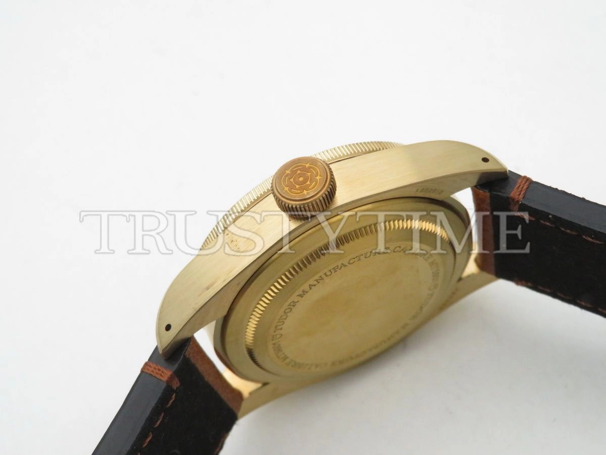 Копия часов Tudor Heritage Black Bay Bronzo 43mm M79250BM-0005