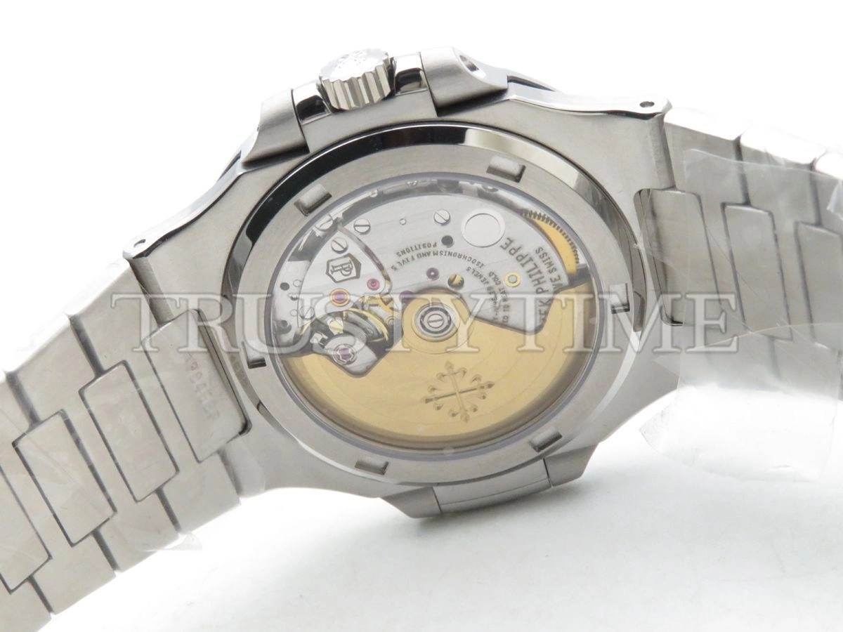 Копия часов Patek Philippe Nautilus 40mm 5711/1A-010