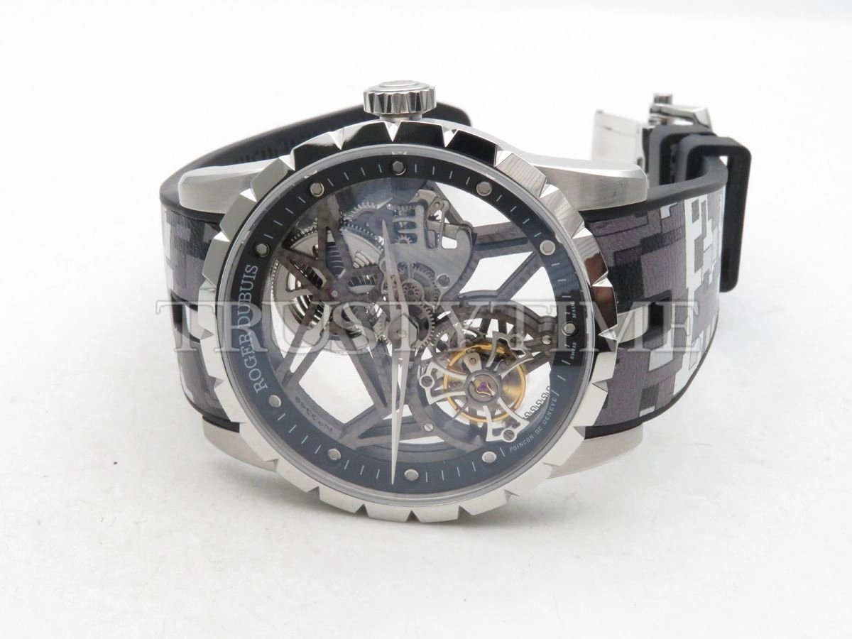 Копия часов Roger Dubuis Excalibur Skeleton Flying Tourbillon Grey