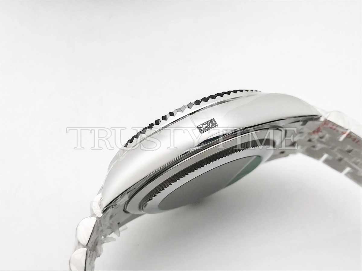 Копия часов Rolex Sky-Dweller 42mm 336934-0008