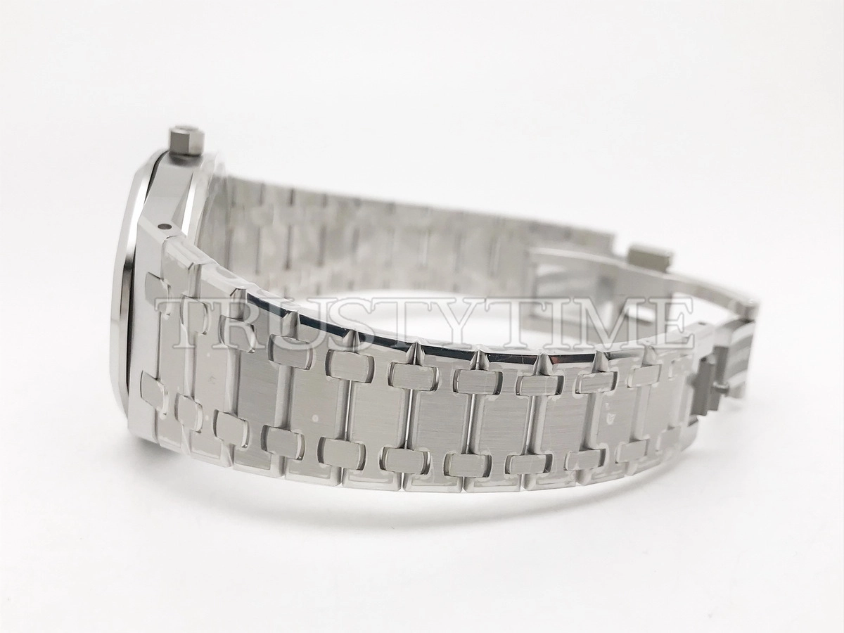 Копия часов Audemars Piguet Royal Oak Jumbo Extra-Thin Openworked 50th Anniversary 16204ST.OO.1240ST.01
