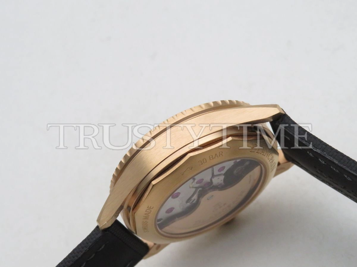 Копия часов Blancpain Fifty Fathoms Bathyscaphe 5000-36S30-B52A
