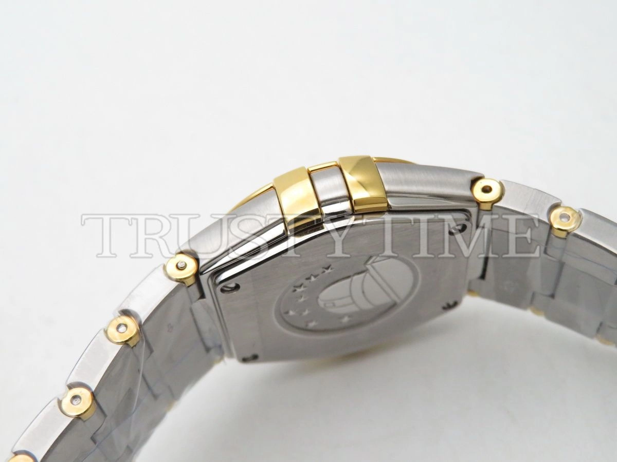 Копия часов Omega Constellation Manhattan Quartz 28mm 131.20.28.60.05.002