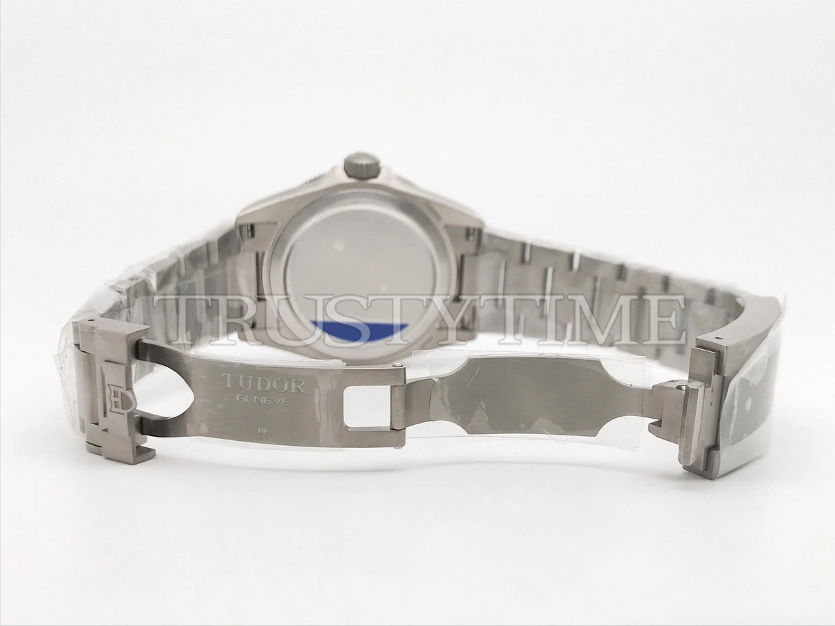 Копия часов Tudor Pelagos 39mm M25407N-0001
