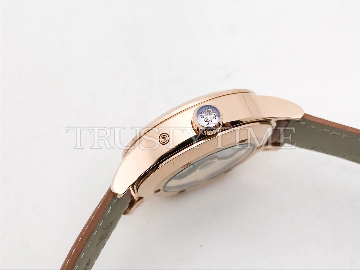 Копия часов Patek Philippe Calatrava Pilot Travel Time 42mm 5524R-001
