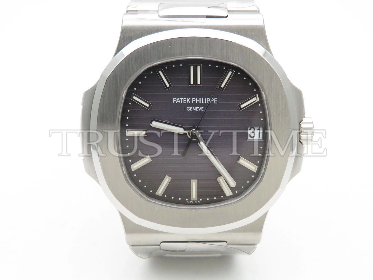 Копия часов Patek Philippe Nautilus 40mm 3711/1G-001