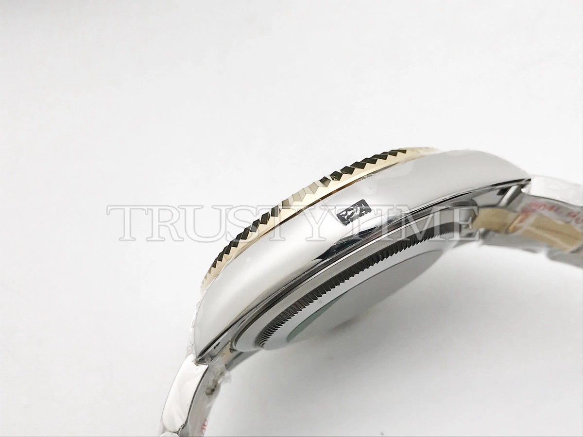 Копия часов Rolex Sky-Dweller 42mm 336933-0005