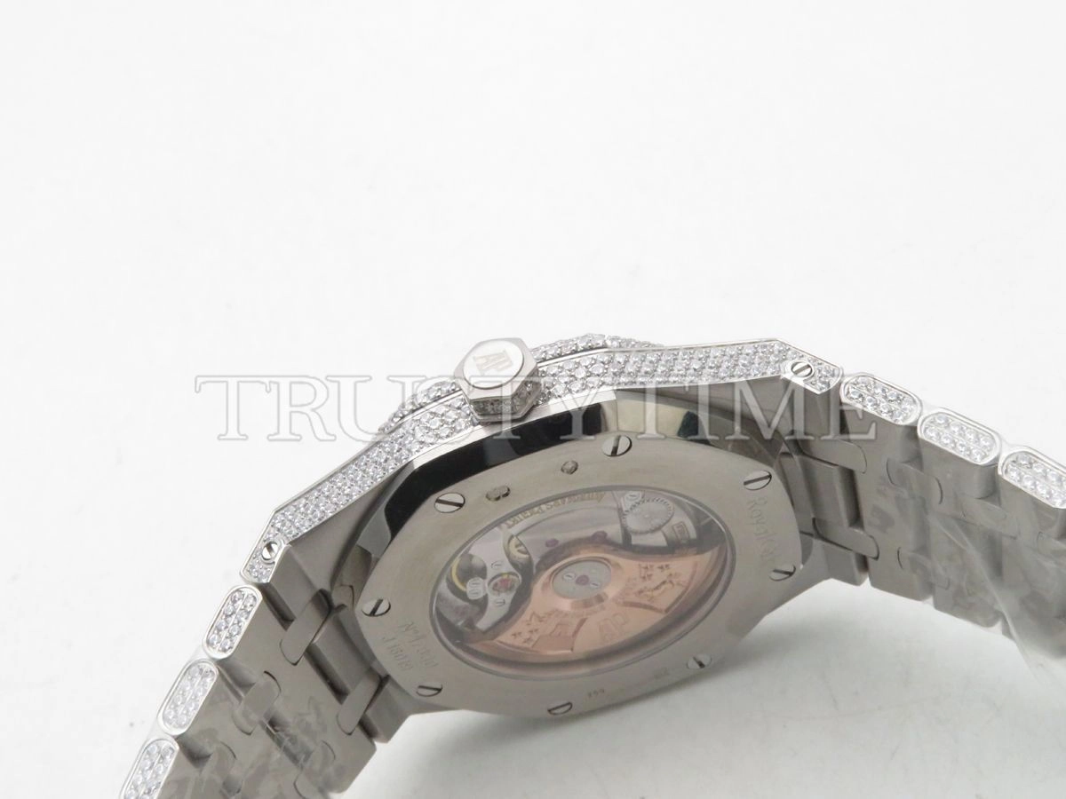 Копия часов Audemars Piguet Royal Oak 15400 Full Diamond