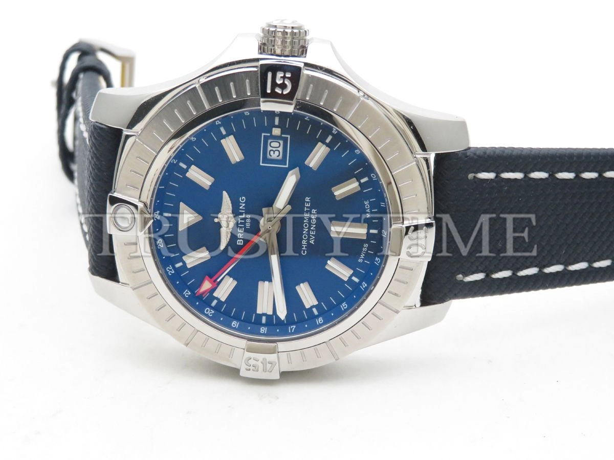 Копия часов Breitling Avenger Automatic GMT 43 A32395101C1X1