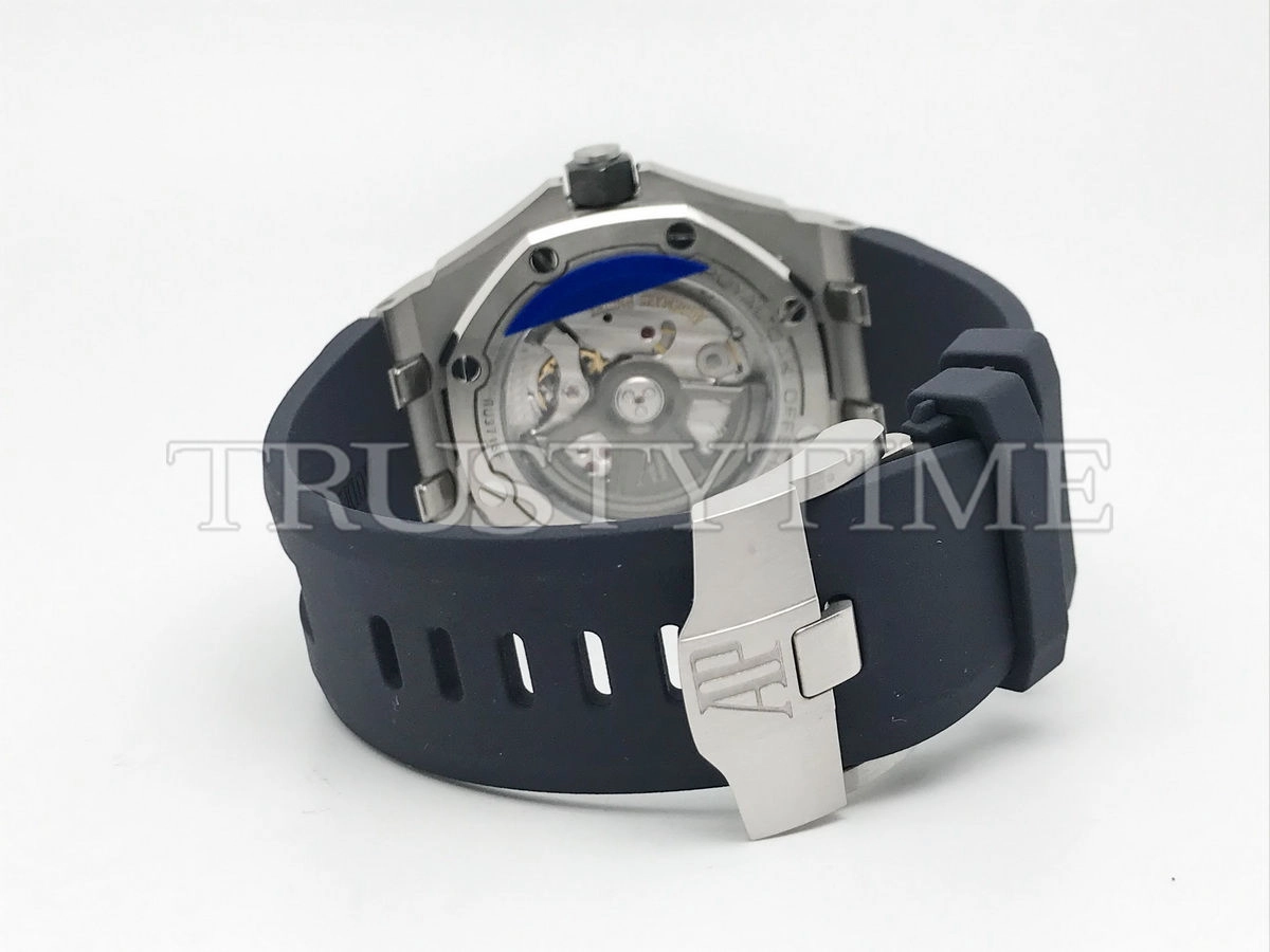 Копия часов Audemars Piguet Royal Oak Offshore Diver 15720ST.OO.A027CA.01