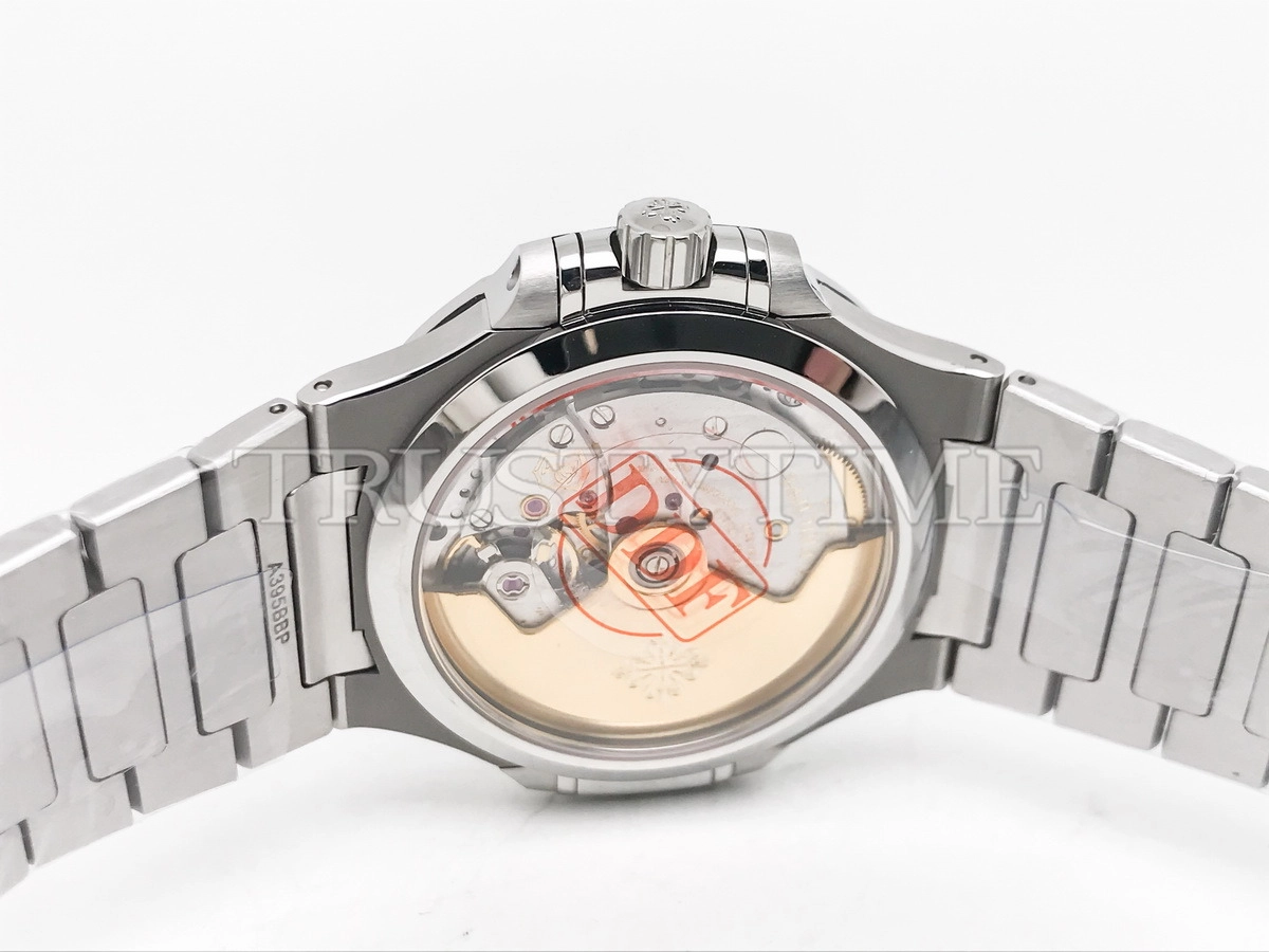 Копия часов Patek Philippe Nautilus Ladies 35mm 7118/1200A-010 Арт.PP-0776