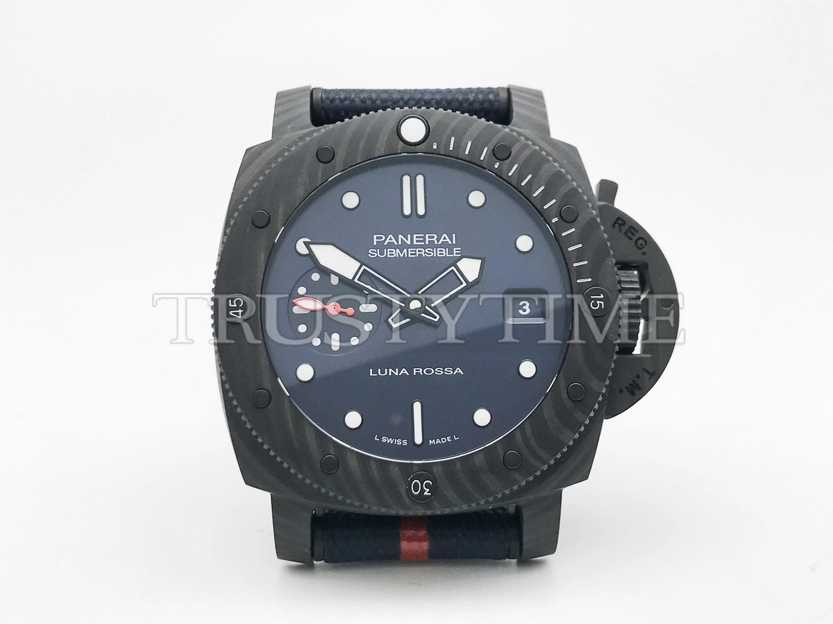 Копия часов Panerai Submersible Luna Rossa Carbotech™ 42mm  PAM01563