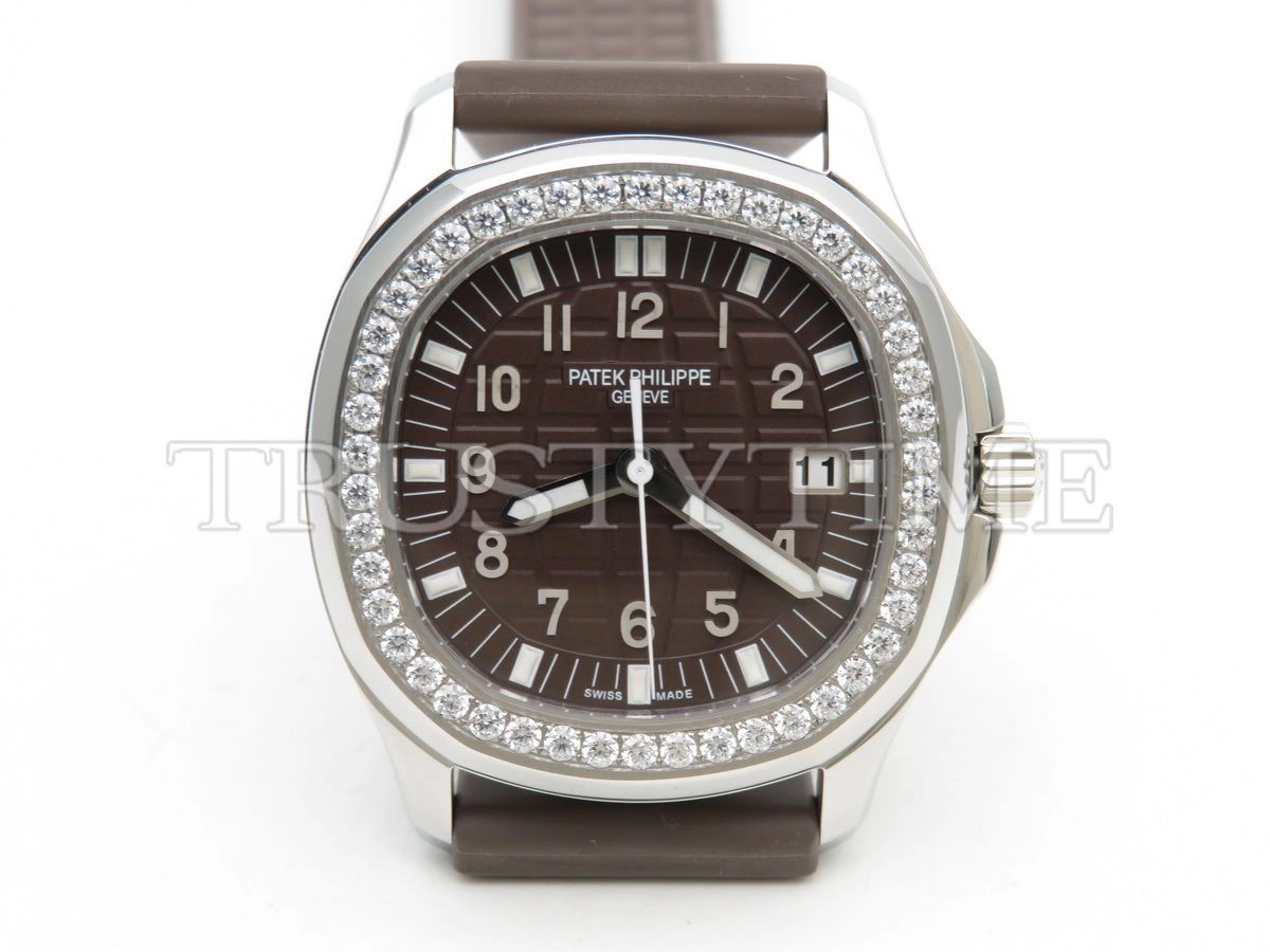 Копия часов Patek Philippe Aquanaut Quartz Ladies 35mm 5067A-023