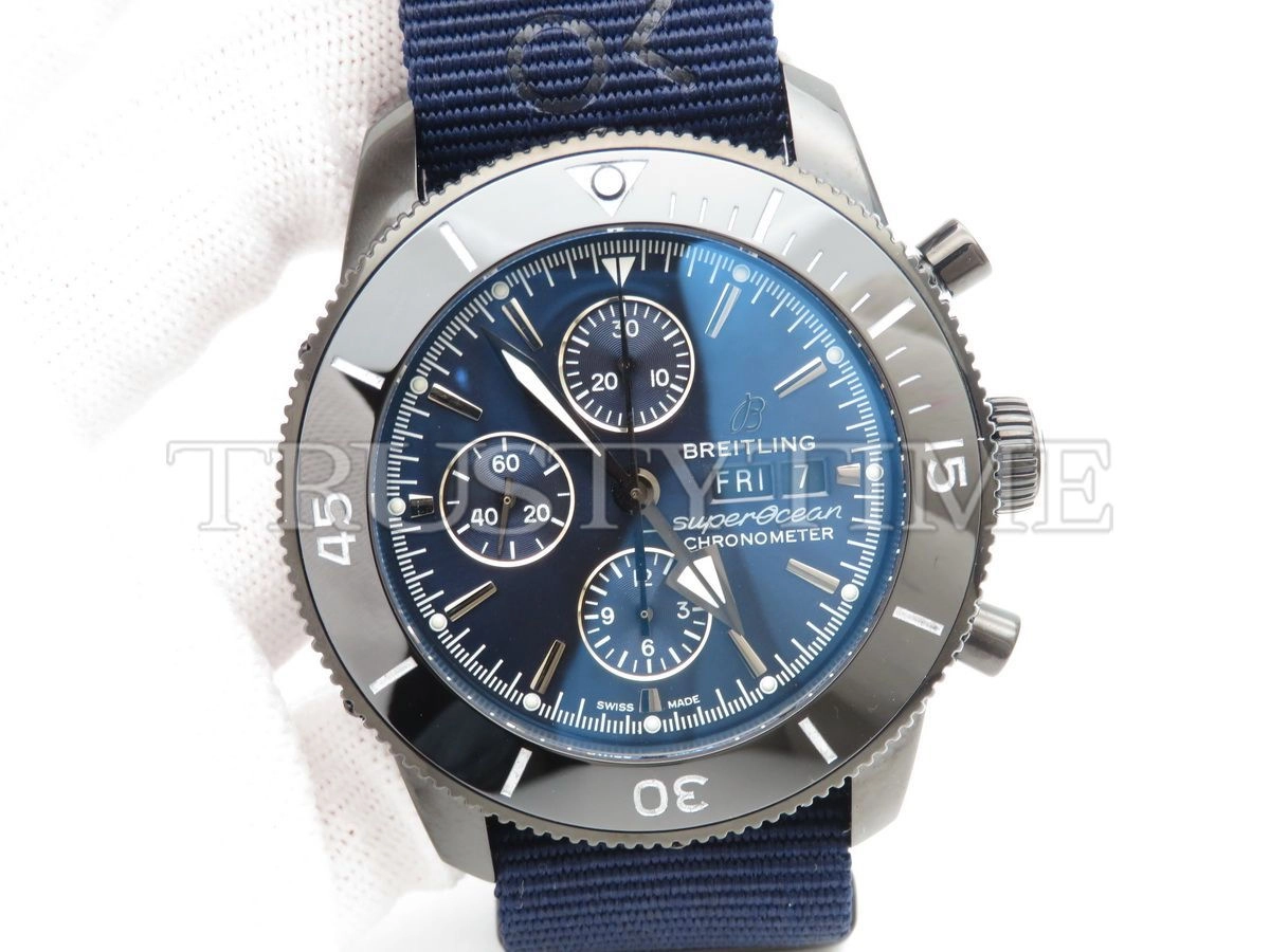 Копия часов Breitling Superocean Heritage Chronograph Outerknown 44mm M133132A1C1W1